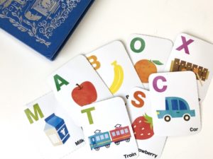 2025年度学園幼稚園の英語課外レッスンで使用しているテキストとその音源をご紹介します